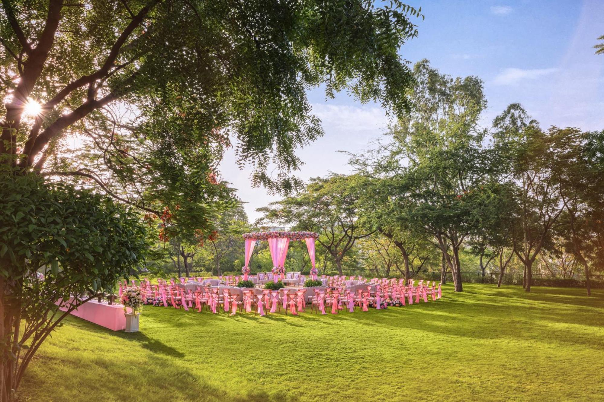 Essentia Luxury Resort & Spa Udaipur Exterior foto